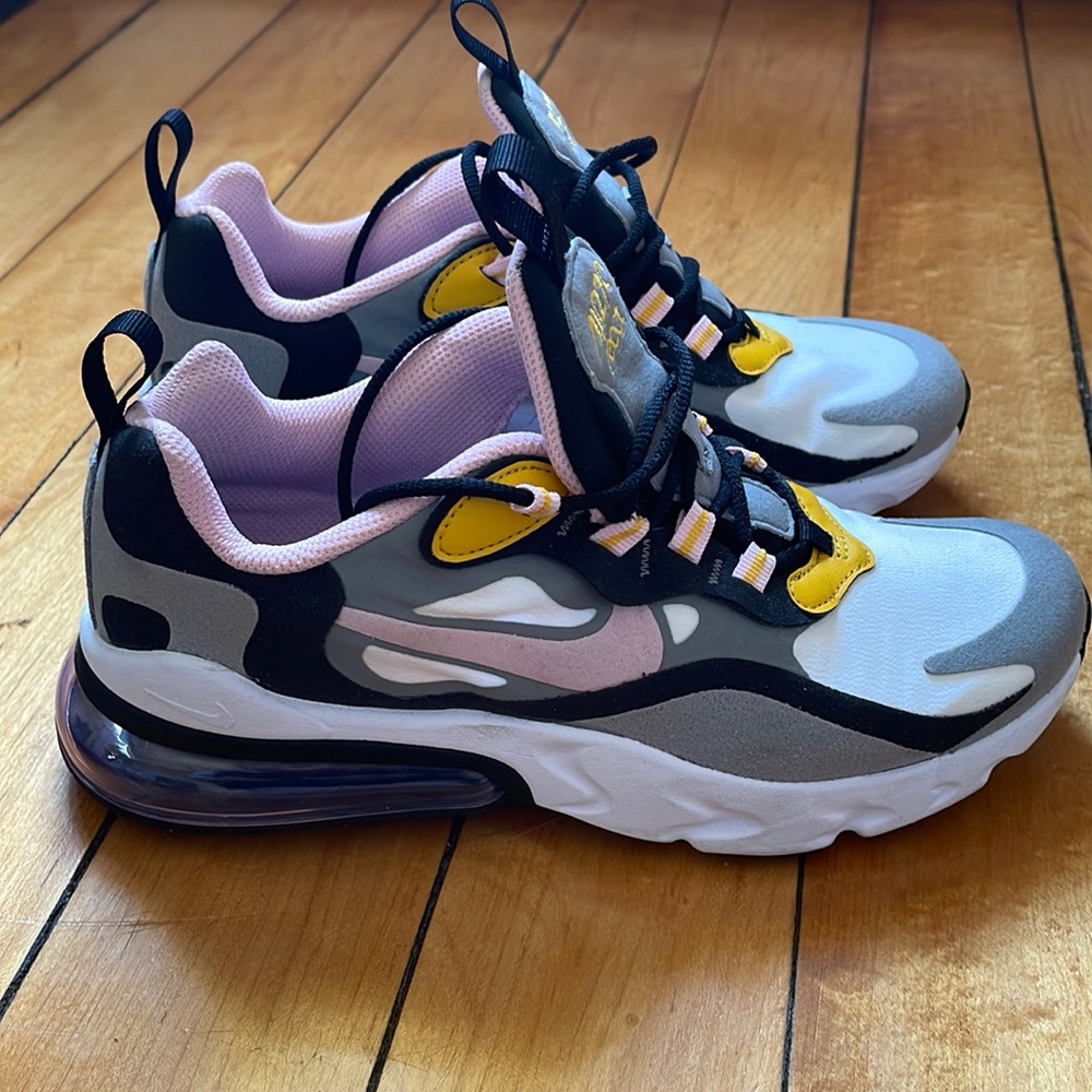 Nike 270 React
